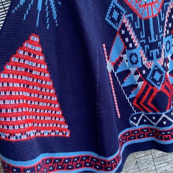 Vintage Sturbridge Tribal Aztec Knit Sweater Poncho Boho Blue Red Indian Buttons - Picture 9 of 10